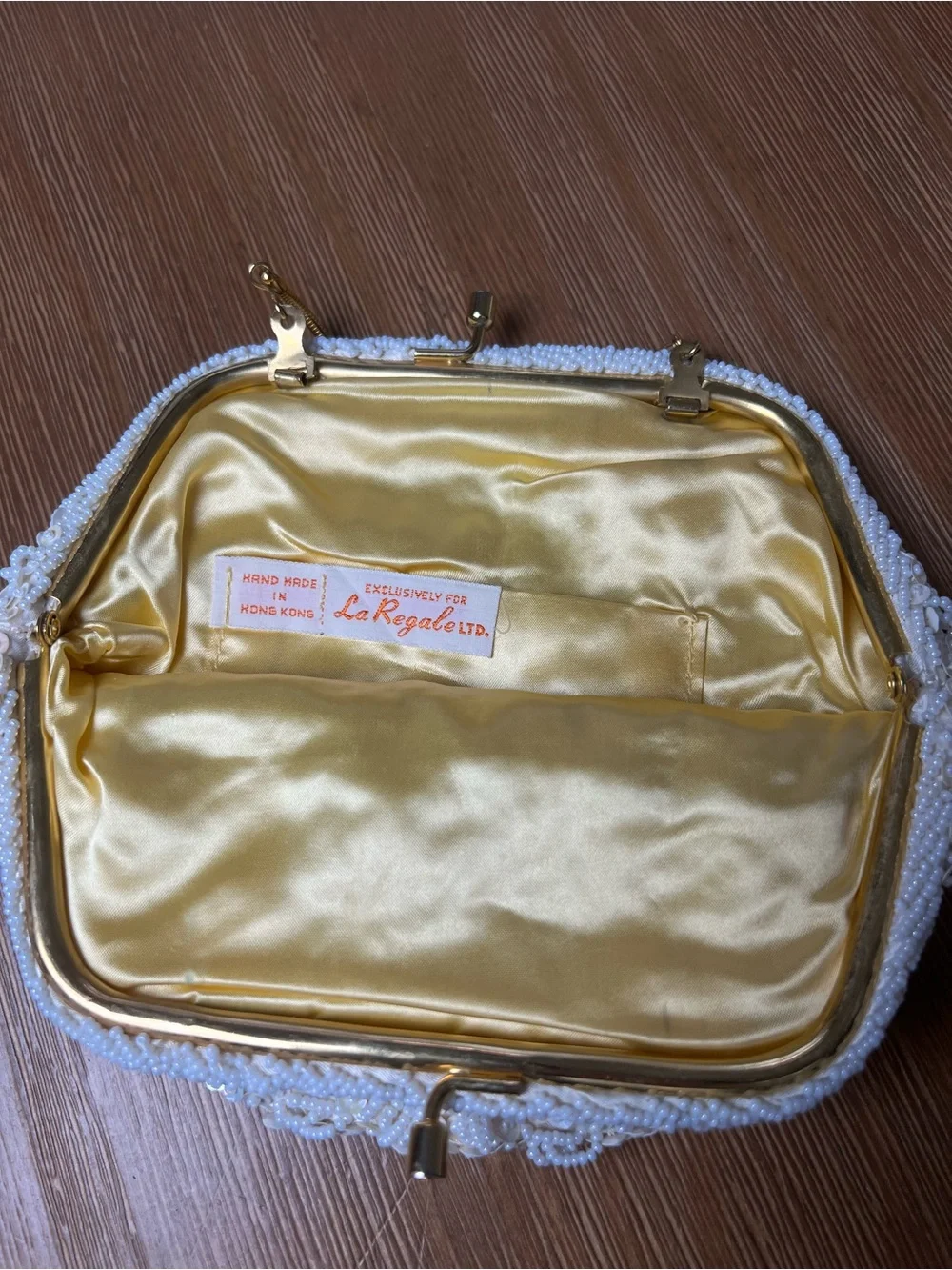 Vintage White Beaded Purse Clutch Handbag with Gold Chain